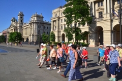 dz1047